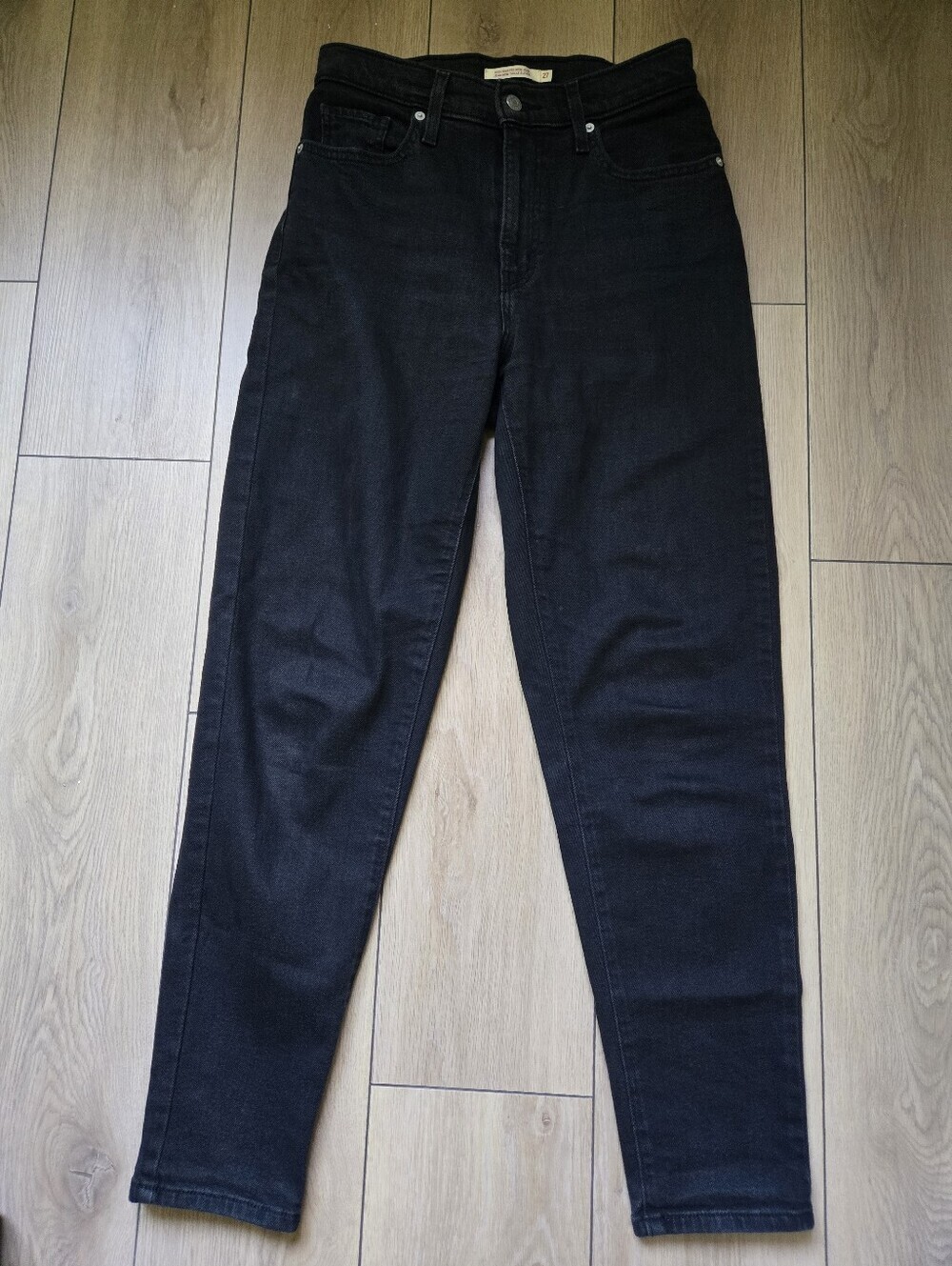 Levi's High Waisted Mom Jeans Size 27
